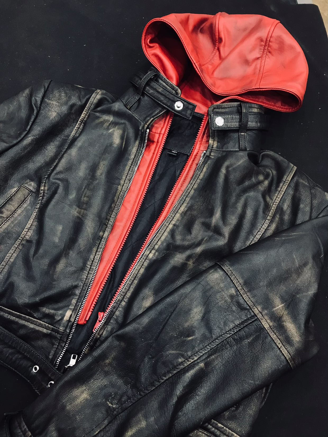 Red Hood Black Jacket - Image 2